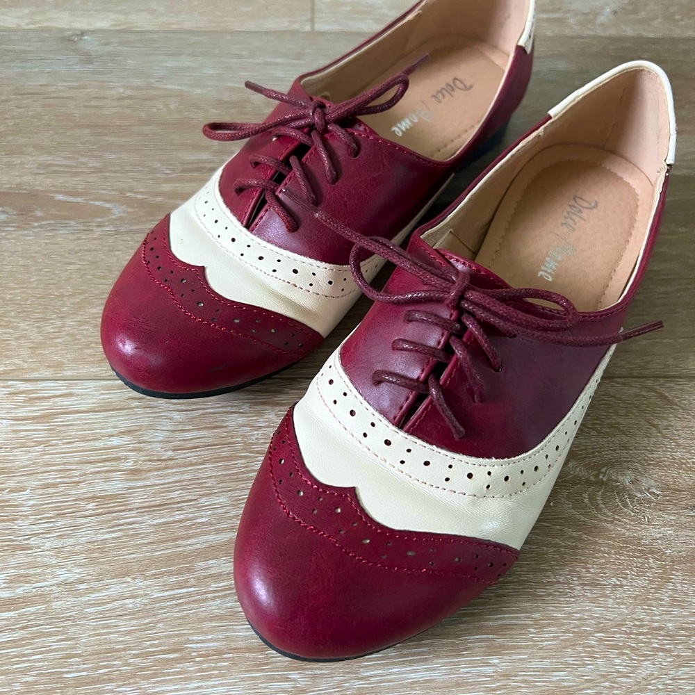 ModCloth Oxford Burgundy loafer 37